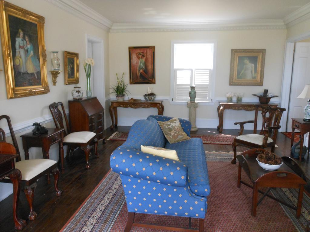 The Pond House Inn Елизабет Сити Екстериор снимка