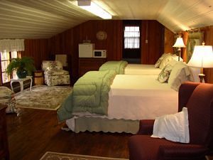 The Pond House Inn Елизабет Сити Екстериор снимка